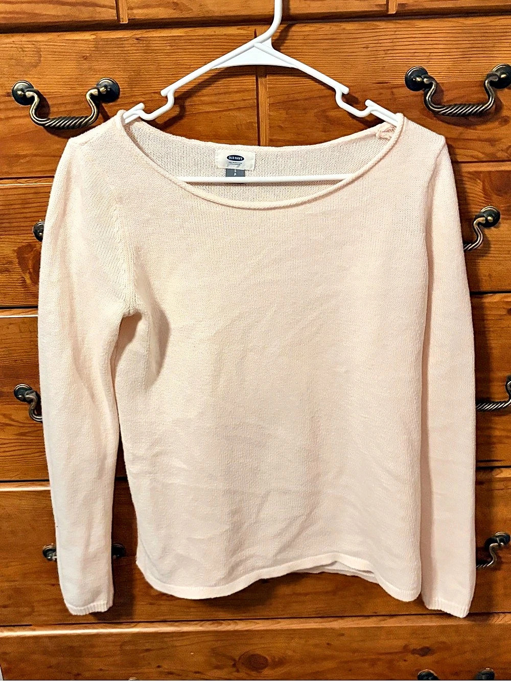Old Navy Scoop Neck Long Sleeve Sweater in Pink